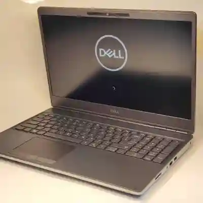 Dell Precision 7560