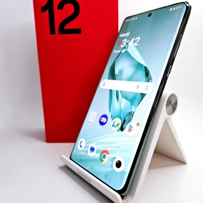 OnePlus 12